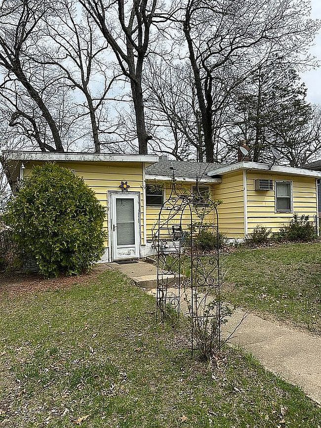 Preview of property located at 20906 S Lake Dr