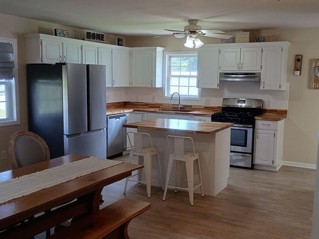 Additional photo 3 of property located at 1179 Lake Rd