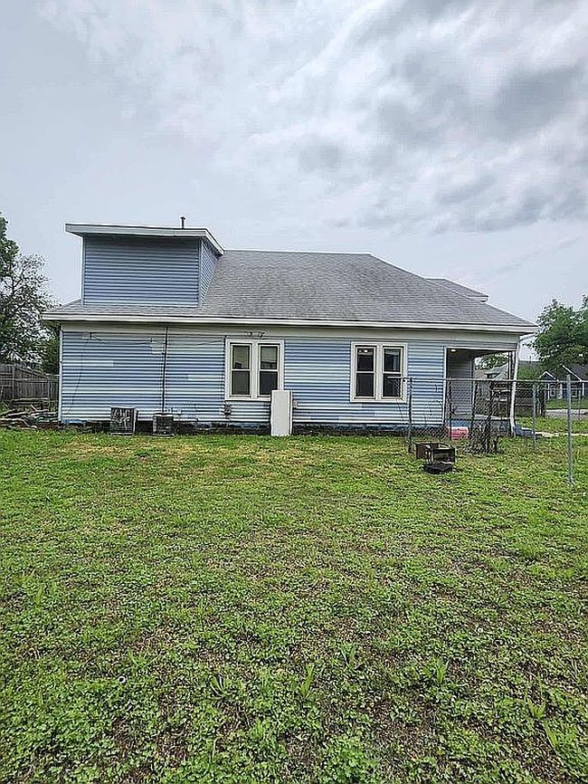 Photo of 1028 N Indiana Ave, Wichita, KS
