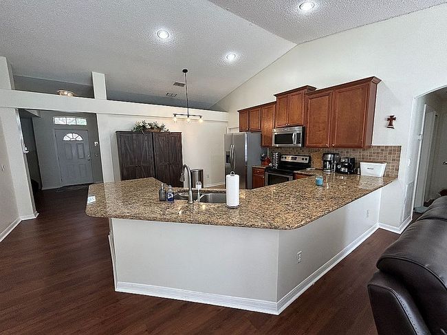Photo of 13735 Devan Lee Dr E, Jacksonville, FL