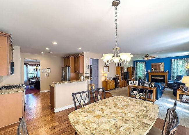 Image of 122 Erin Dr
