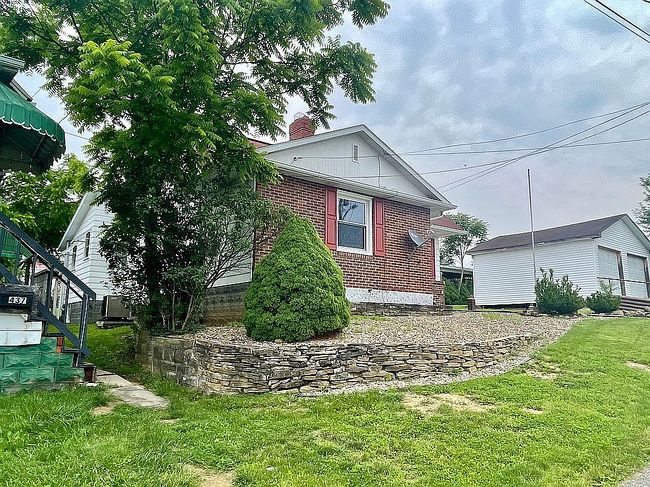 Photo of 449 Race St, Waynesburg, PA
