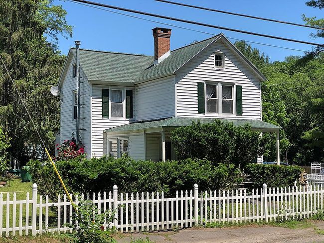 Image of 1054 Main St