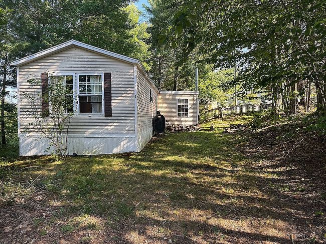 Photo of 33 Summit Dr, Jaffrey, NH