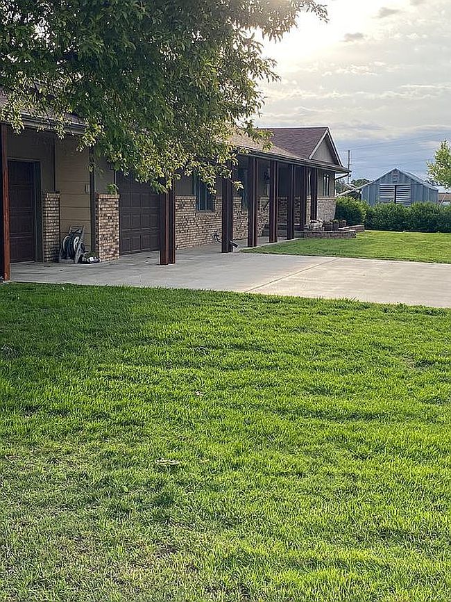 Photo of 320 W 10th St, La Crosse, KS