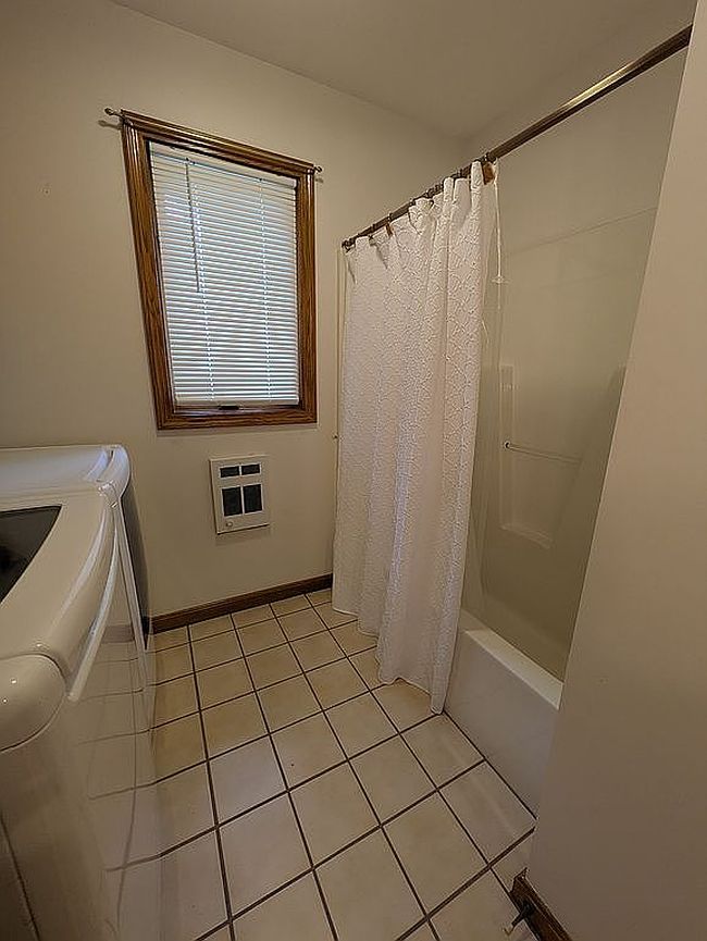 Photo of 966 Park Ave, Salem, OH