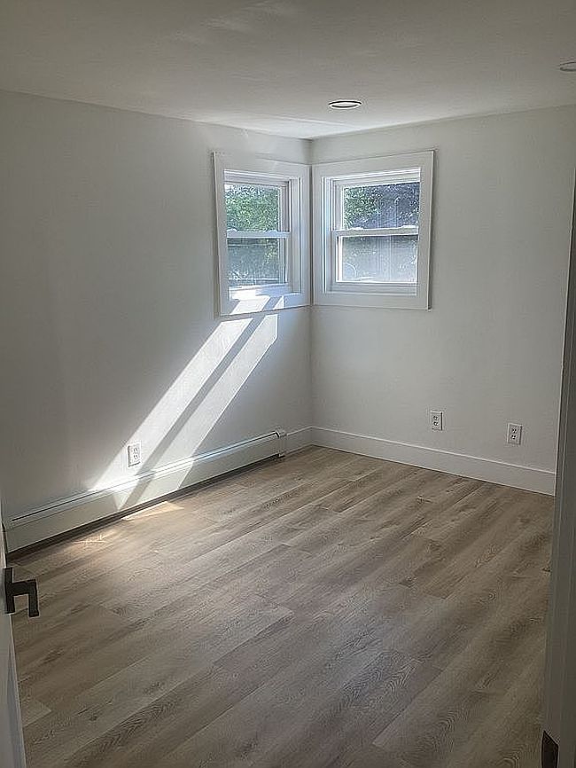 Photo of 99 Elmwood Ave, Selden, NY