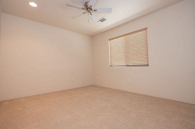 Photo of 609 Summerwood Dr, Medford, OR