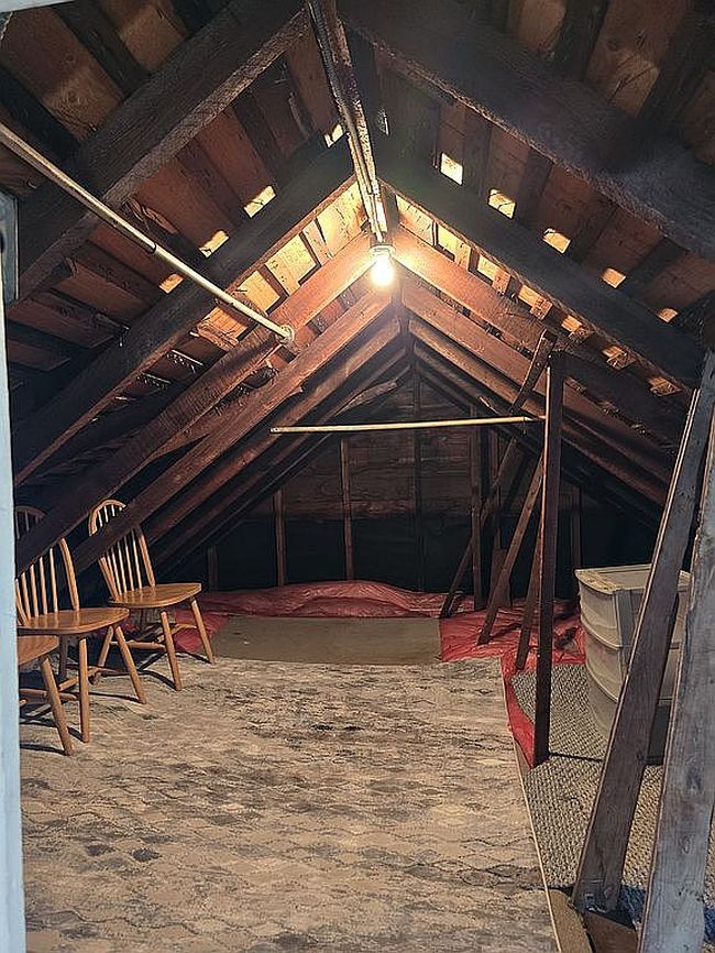 Photo of 84 Rollstone Ave, West Sayville, NY