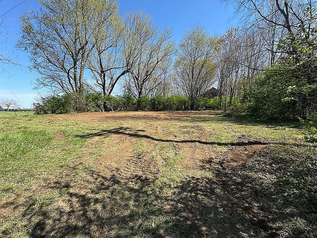 Image of 2207 Bohon Rd