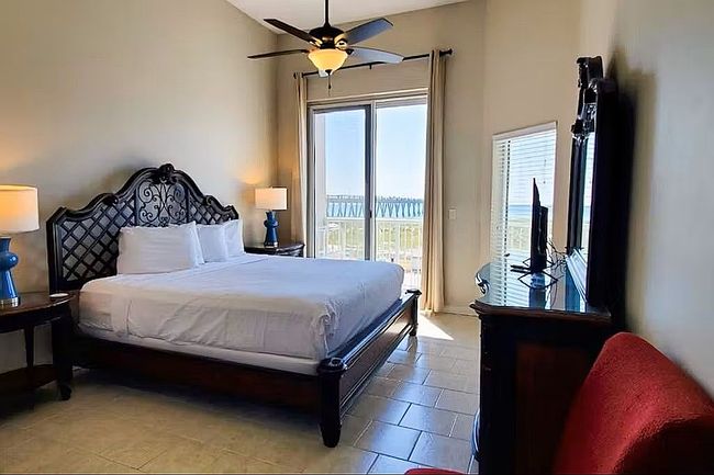 Photo of 8577 Gulf Blvd Apt 105, Navarre, FL
