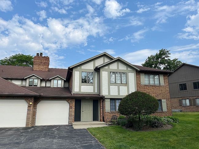 Photo of 13206 N Country Club Ct Apt 2A, Palos Heights, IL