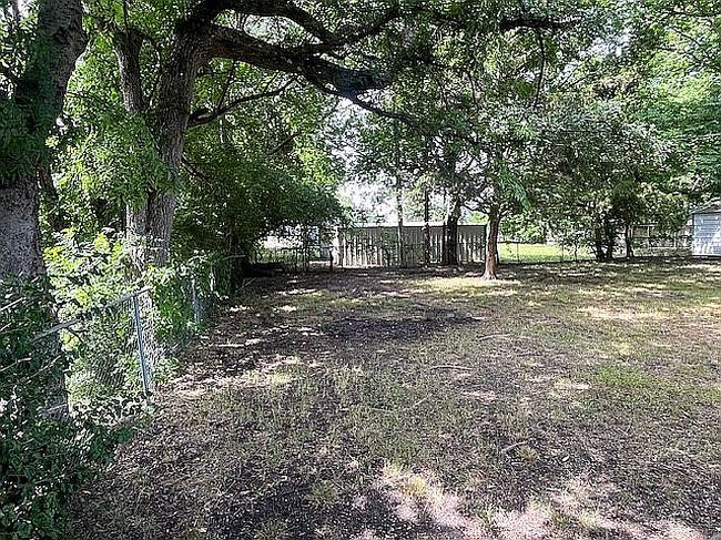 Photo of 104 W Short St, Leonard, TX