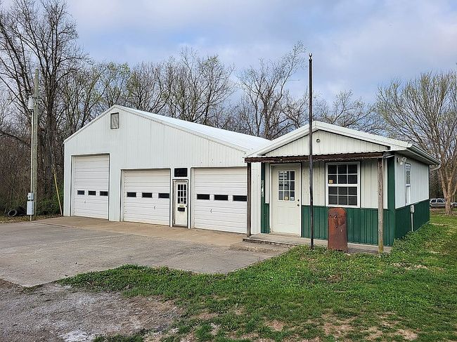 Photo of 1411 & 1419 State Route Dd, Fayette, MO