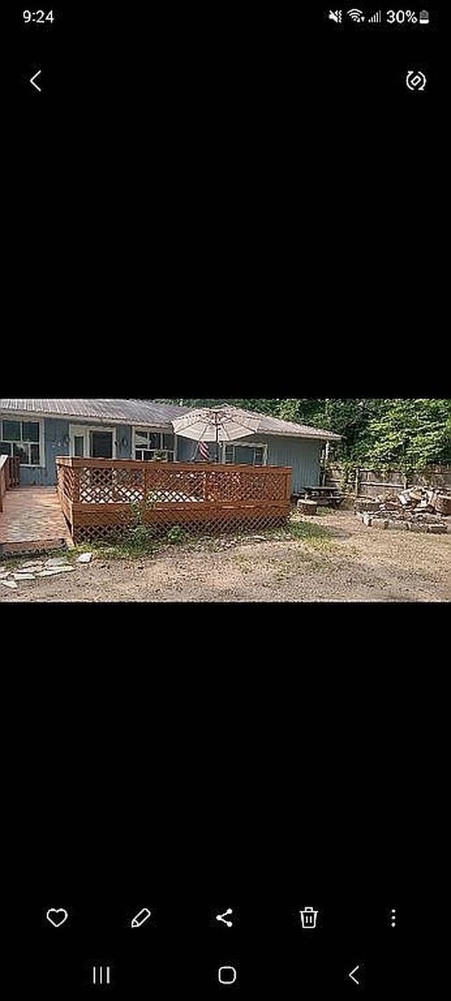 Photo of 249 Forest Dr