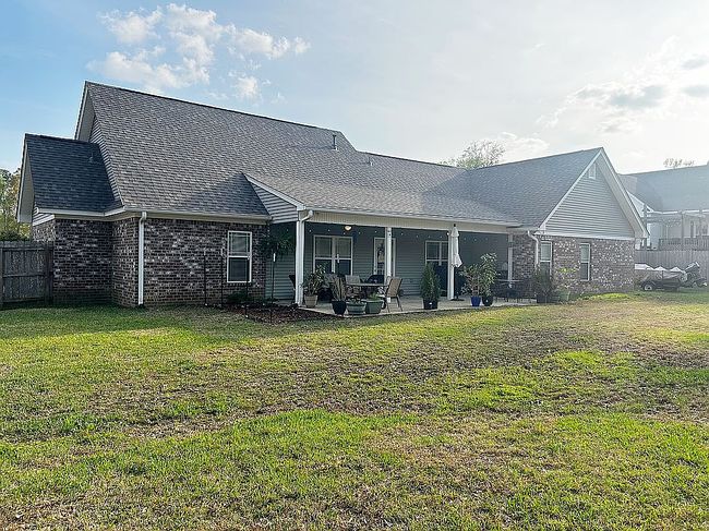 Image of 303 E Brandon Ct