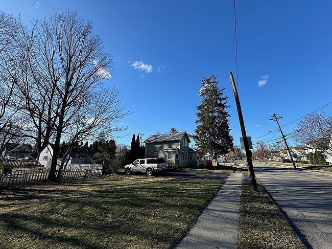 Image of 5777 Summit St