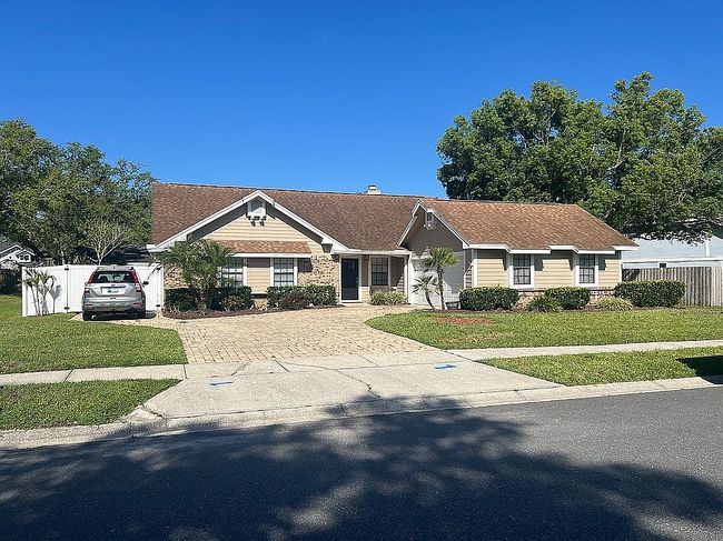 Image of 1042 Chesterfield Cir
