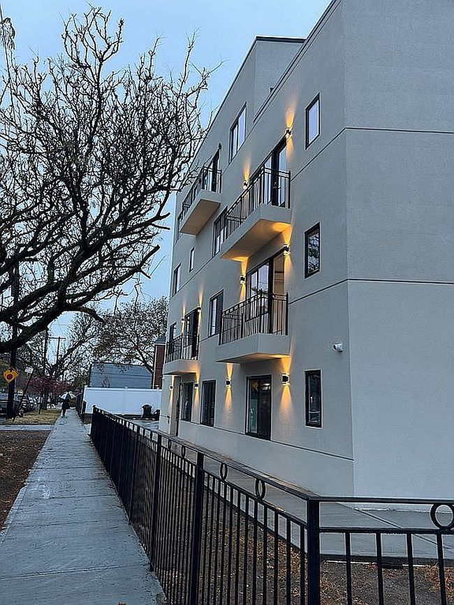Image of 664 Shepherd Ave