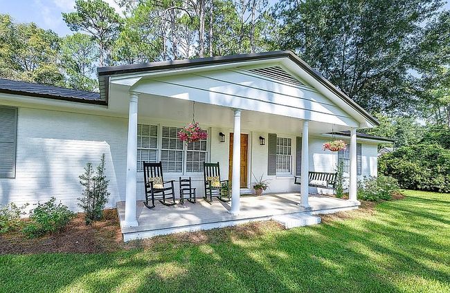 Photo of 115 Lakeside Dr, Thomasville, GA