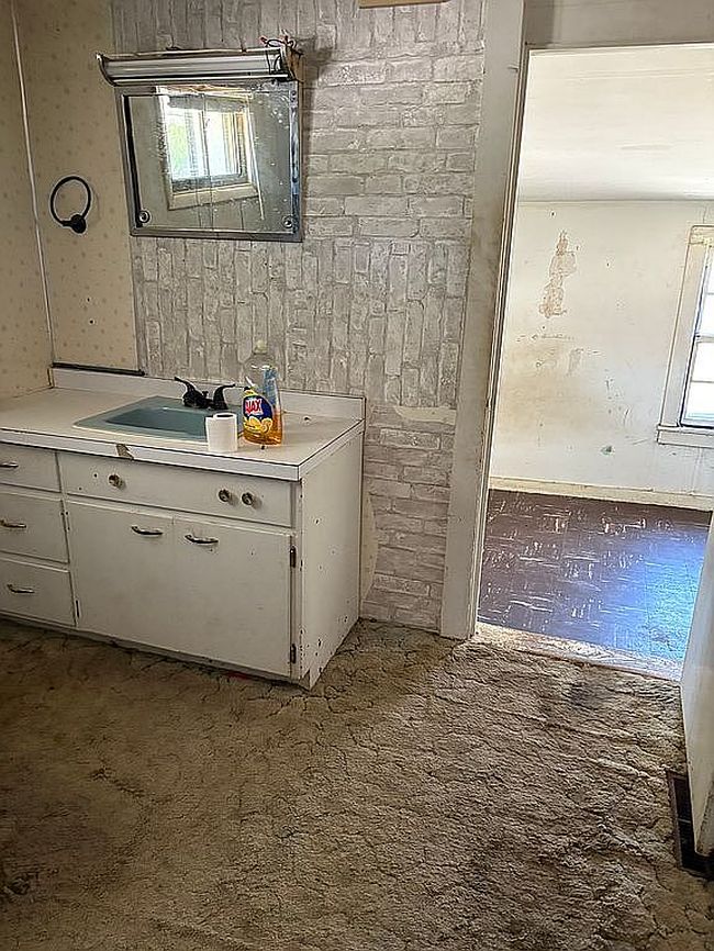 Photo of 1300 E Park St, Pierre, SD