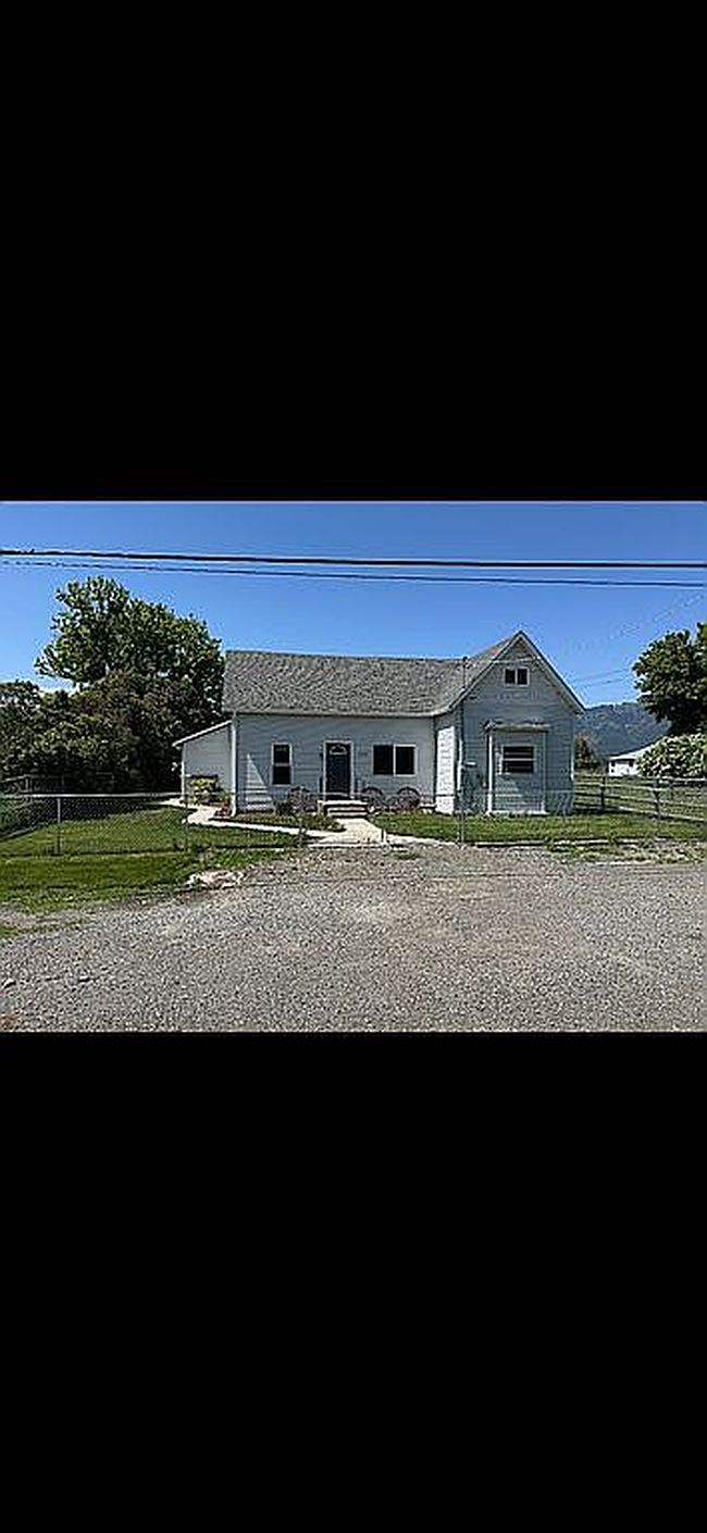 Image of 209 Main St