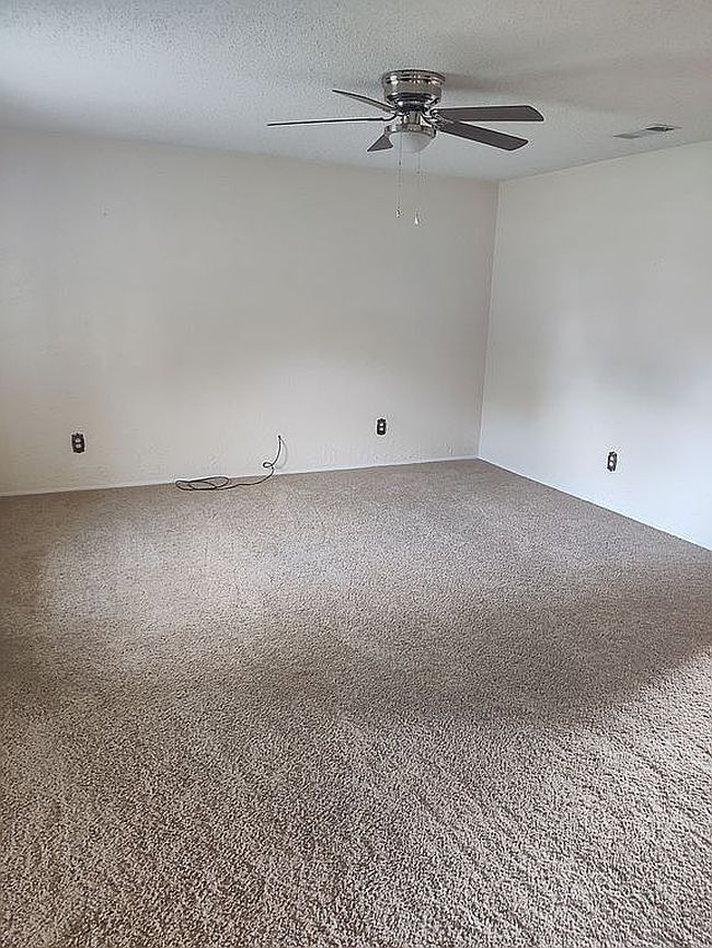Image of 409 S Eubank Ave #107