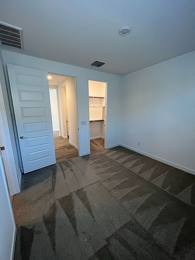 Image of 2374 E Ridgewood Ln
