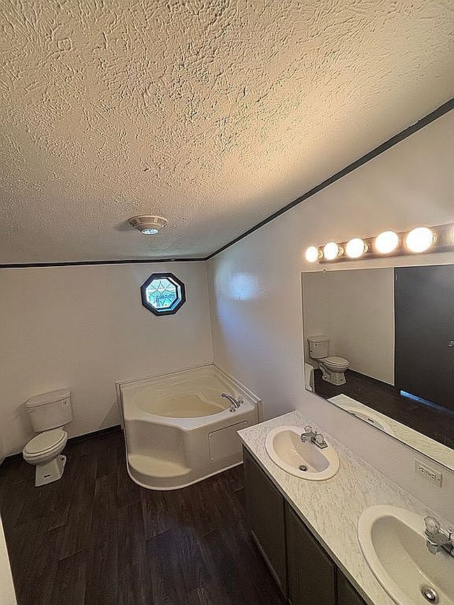 Additional photo 3 of property located at 282 Woodland Trails Dr