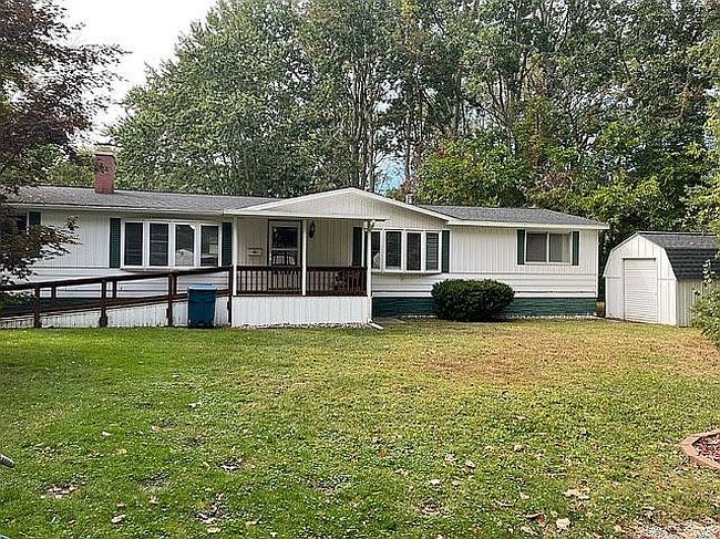 Photo of 2851 Collingwood Dr #21, Bay City, MI