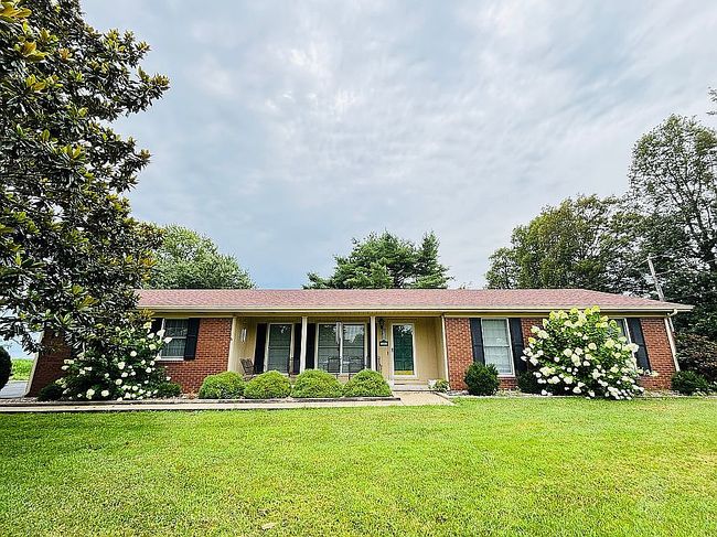 Photo of 106 French Valley Loop, Russell Springs, KY