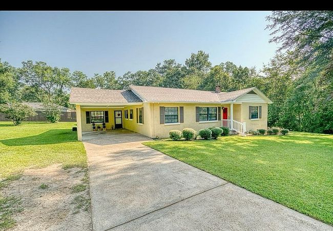 Photo of 204 Dogwood Ave, Havana, FL