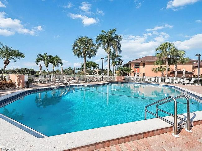 Photo of 1524 Mainsail Dr Unit 8, Naples, FL