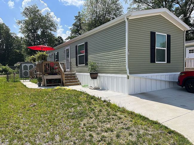 Photo of 87 Park Ave, Loveland, OH
