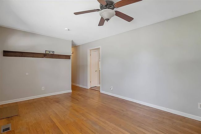 Photo of 2560 Pine Springs Dr, Fayetteville, NC
