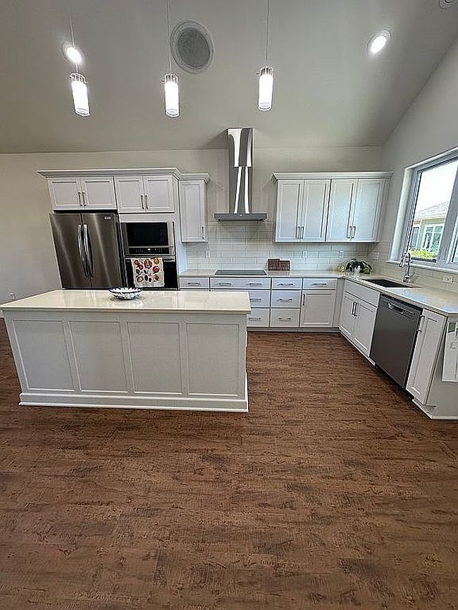 Additional photo 1 of property located at 7141 S Quincy Ave #29