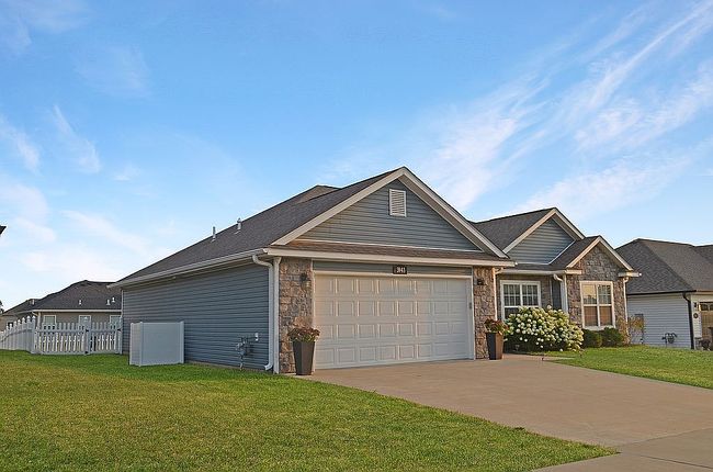 Additional photo 2 of property located at 3943 Clydesdale Dr