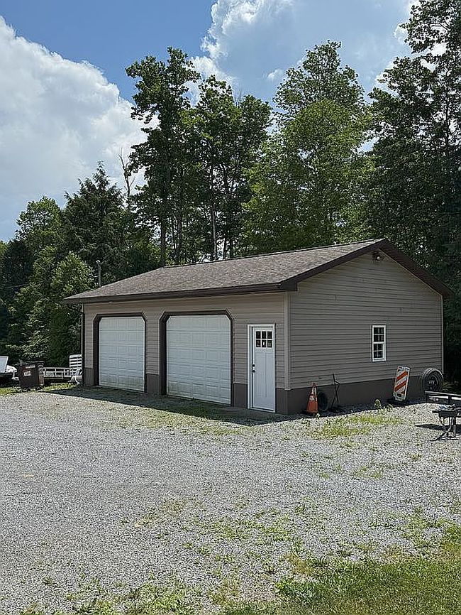 Photo of 1750 Rosely Rd, Saint Marys, PA