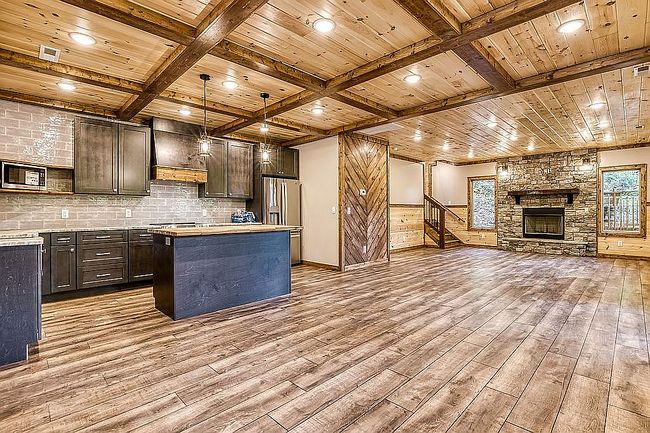 Additional photo 1 of property located at 406 Long Hollow Rd #15