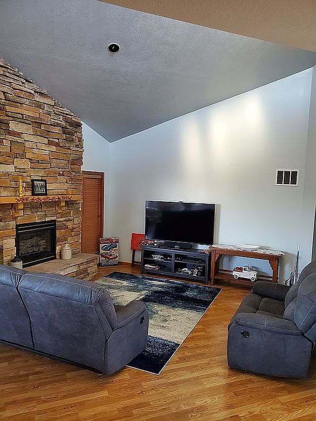 Photo of 503 Darryl Ln, Olpe, KS