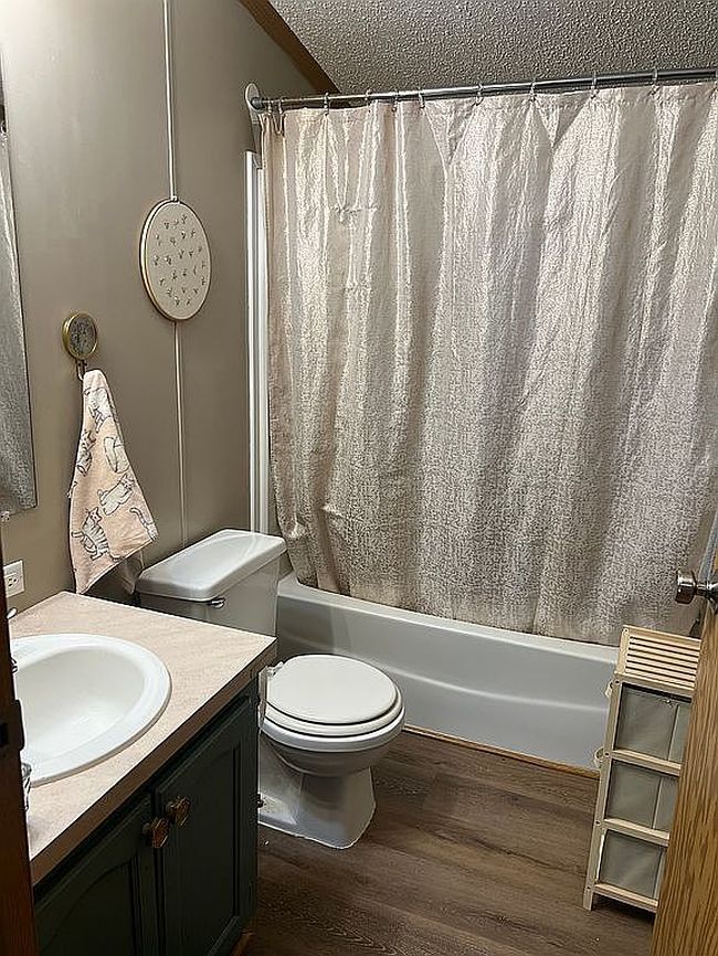 Photo of 4065 Lost Valley, Dubuque, IA