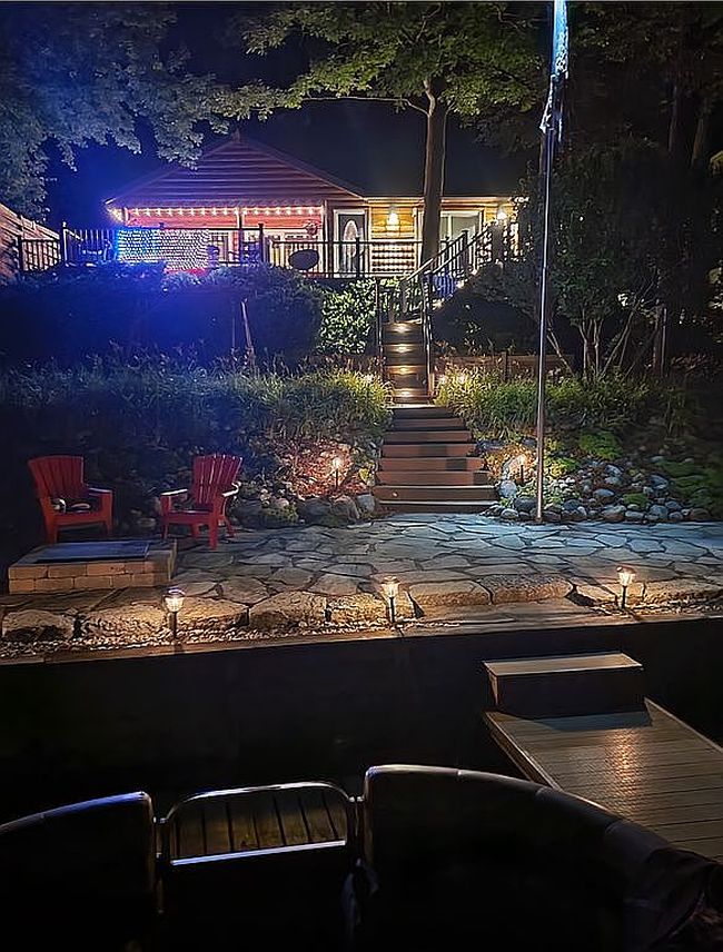 Image of 1149 Lakeshore Dr