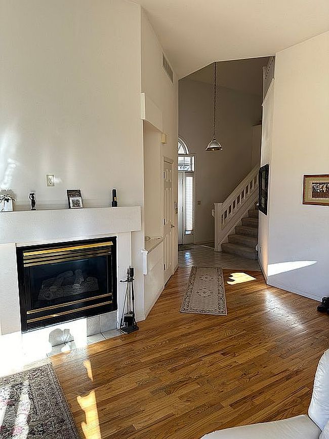 Additional photo 2 of property located at 422 Fairfield Ln