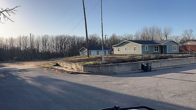 Photo of 315 S Santa Fe St, Mooreland, OK