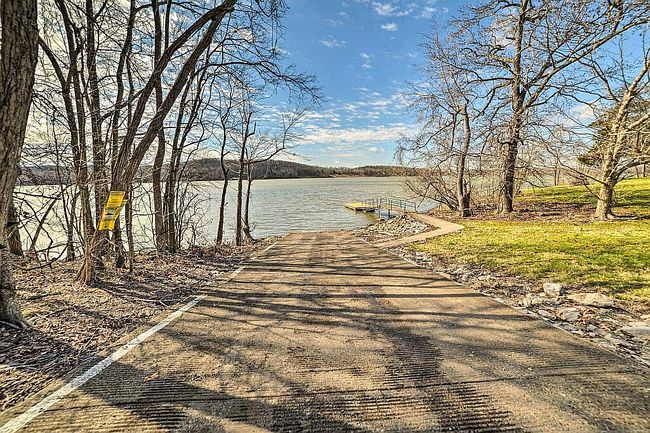 Photo of 83 Calhoun Ave, Cadiz, KY