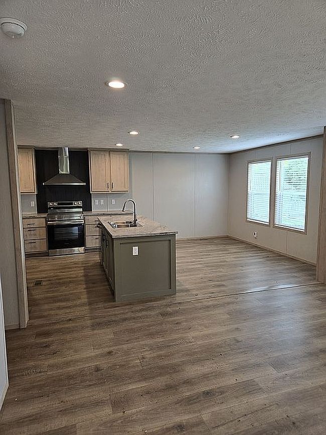 Photo of 252 Front St, Philo, OH
