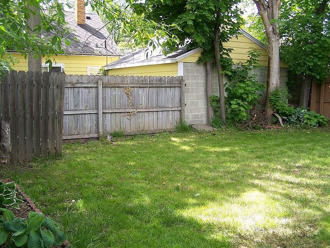 Photo of 919 Comfort St, Lansing, MI