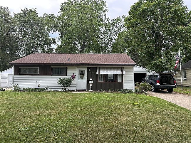 Photo of 251 Rockingham Ave, Alma, MI