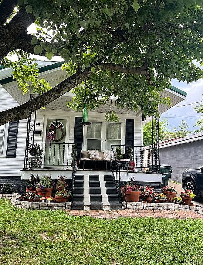 Image of 241 Dempsey St