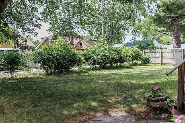 Photo of 1032 Garfield St, Hobart, IN